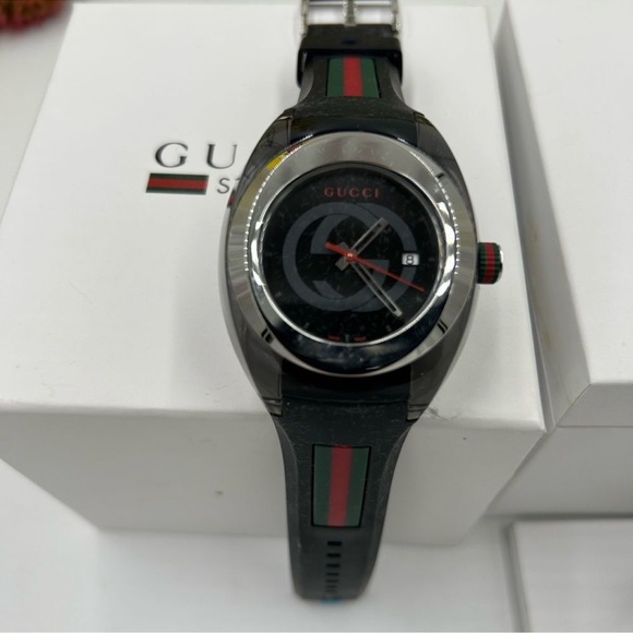 Unisex Gucci sync quartz watch made in Italy - Picture 5 of 10